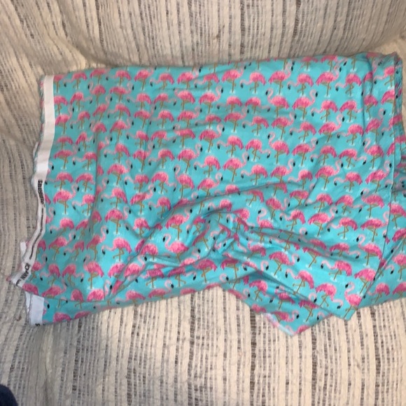 Adorable JOANN fabric large piece of flamingo material - Picture 1 of 3